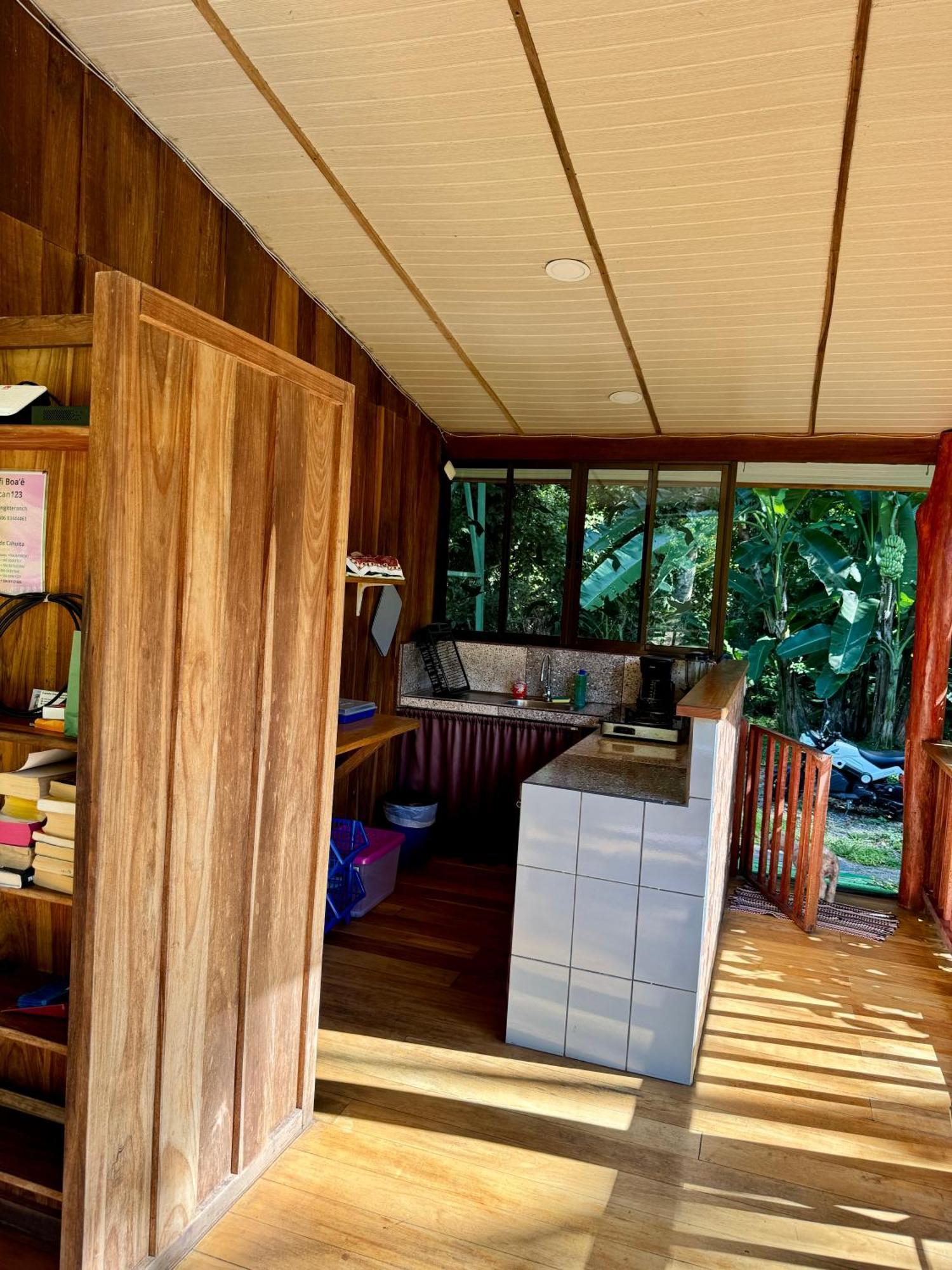 Hotel Brigitte'S Ranch Cahuita Exterior foto